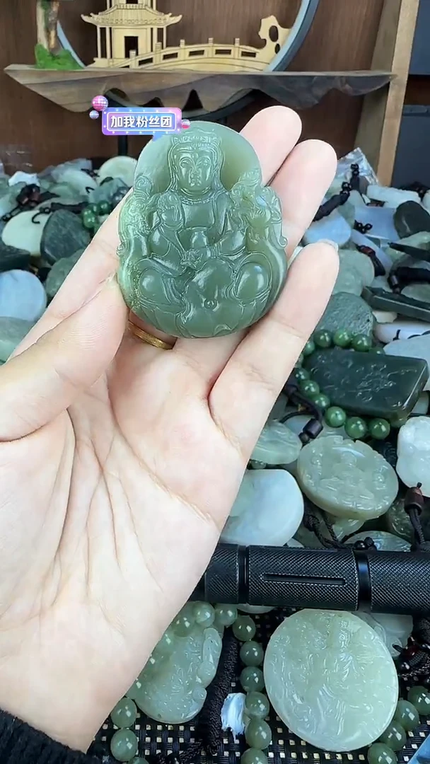 颈饰未镶嵌和田玉1