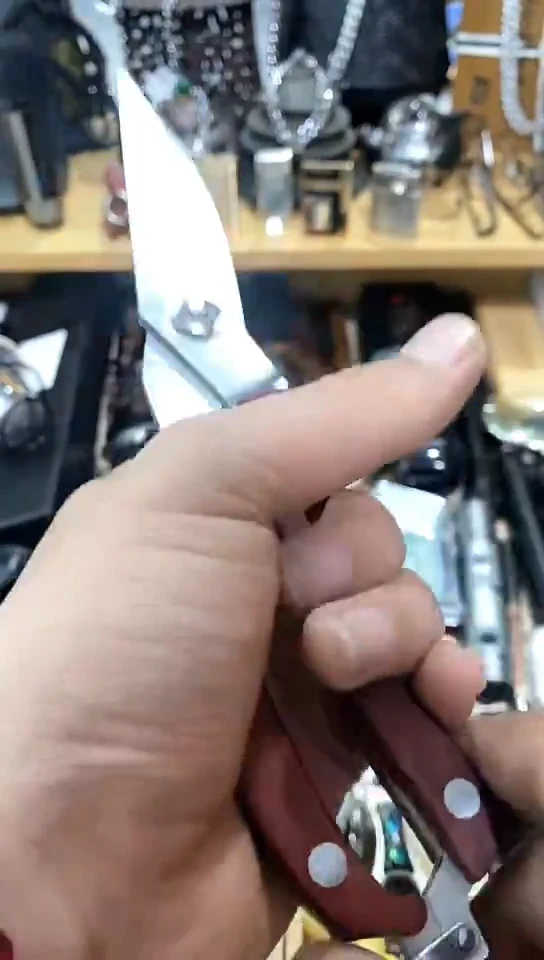 瓷片闪购商品  如图所示
