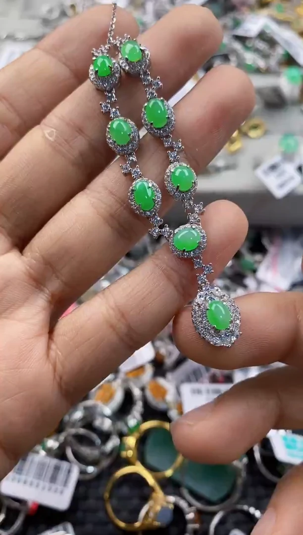 银S925镶嵌戒指翡翠999    2