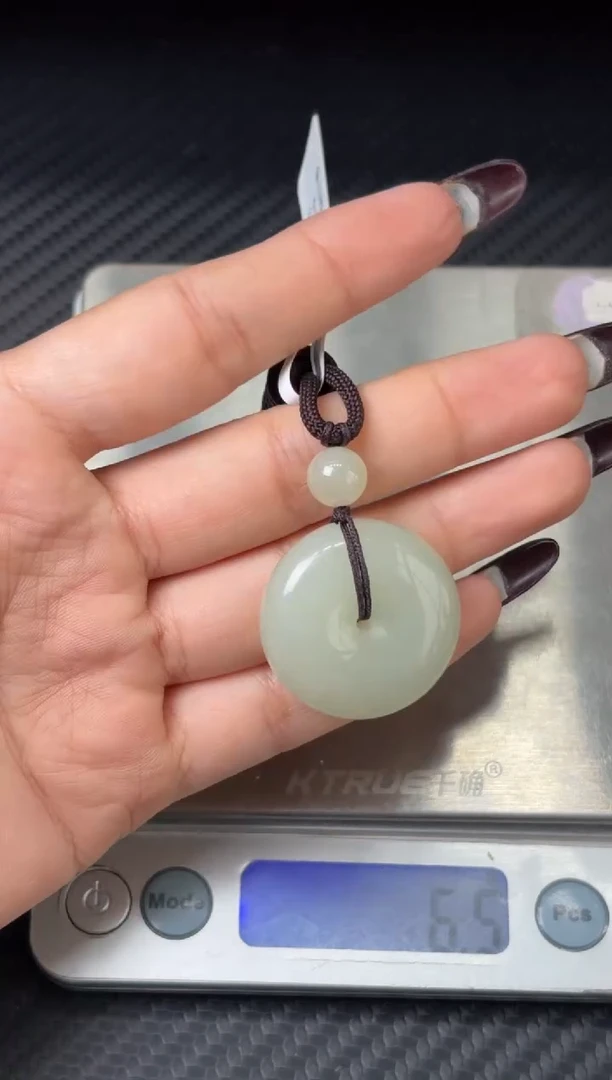 吊坠(赠链)未镶嵌和田玉且末金山微色差平安扣j