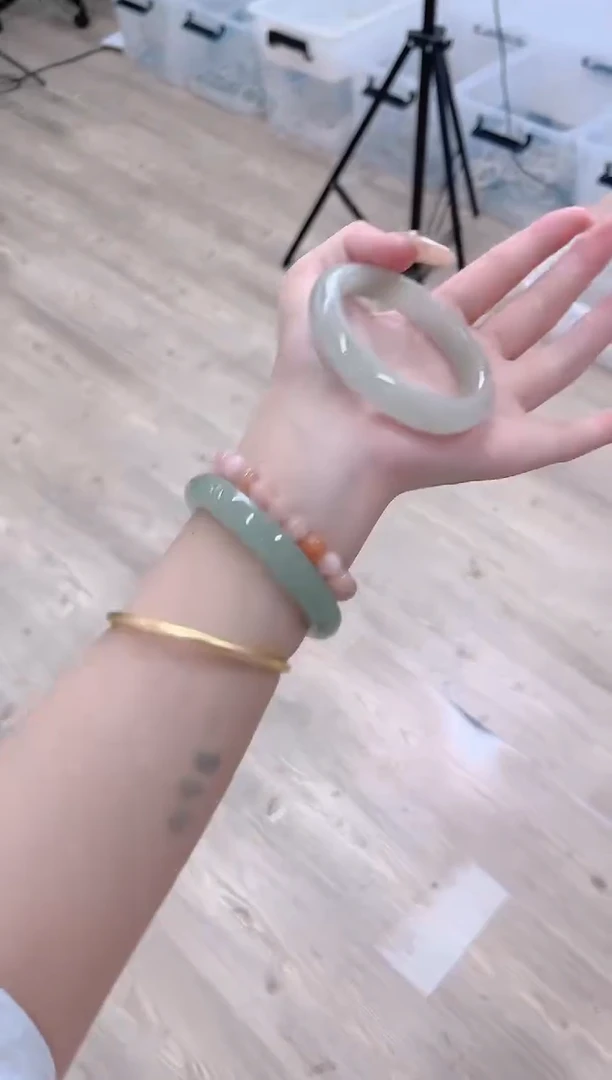 未镶嵌手镯石英质玉103-56D