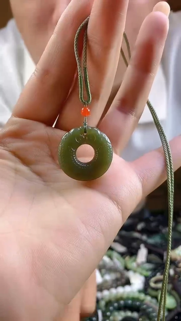 和田玉未镶嵌颈饰多样性发货，拍一发一