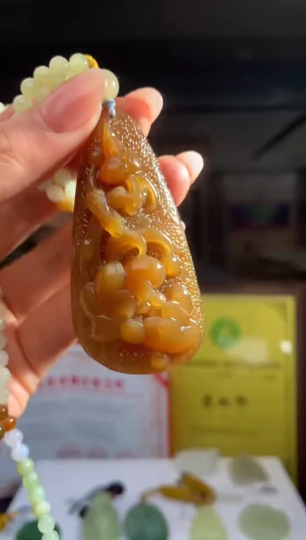 【闪购商品】定制和田玉Boss阳天然和田玉（拍一发一）