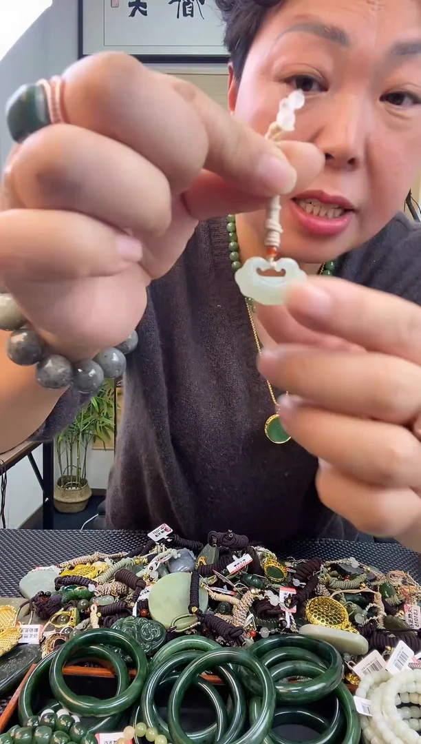 颈饰未镶嵌和田玉多样性发一  57