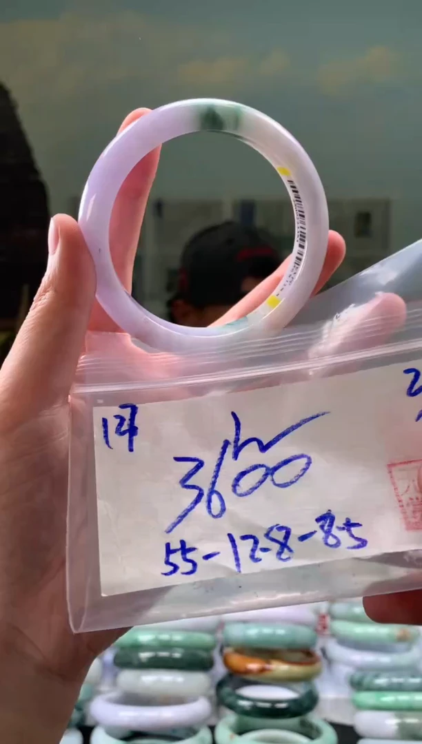 未镶嵌手镯翡翠人***?翡翠手镯 下单联系小耳机#127