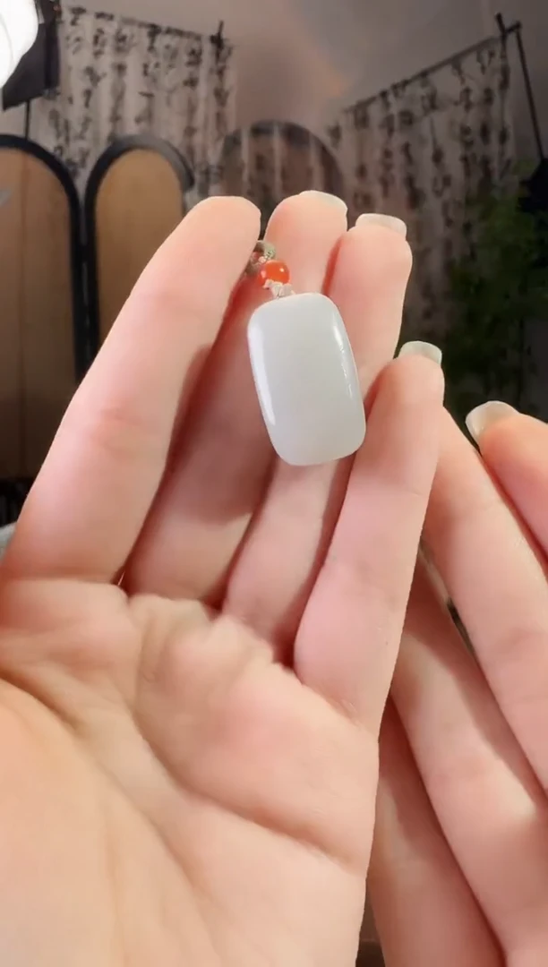 和田玉未镶嵌颈饰无事牌 新p