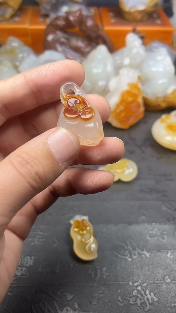 【闪购商品】玛瑙/玉髓吊坠未镶嵌1
