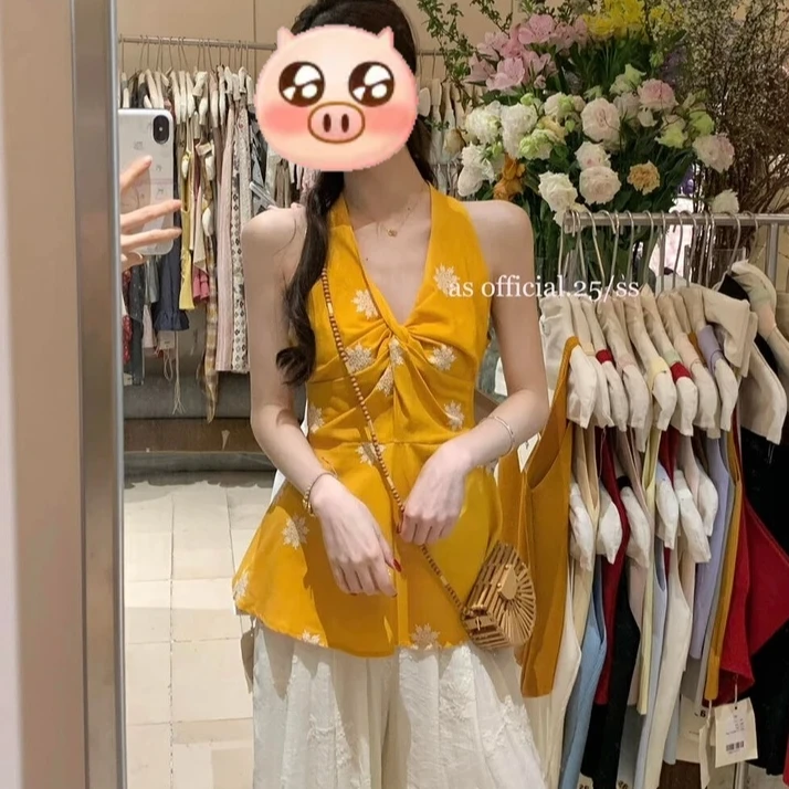 复古港风重工绣花料纽结挂脖背心女夏季小众度假风显瘦小衫上衣