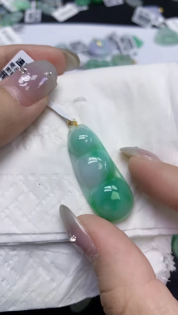 颈饰18K金镶嵌翡翠天然缅甸翡翠A货百元以上9元证书费自理