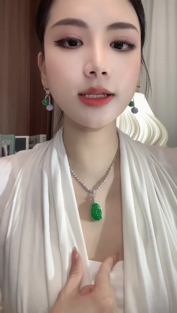 翡翠18K金镶嵌吊坠(不含链)A78