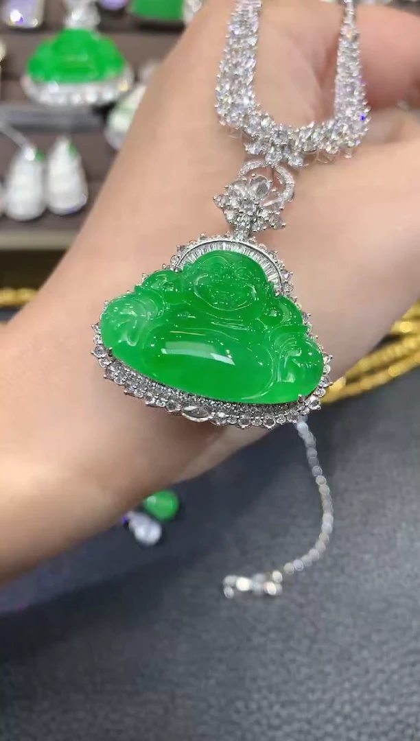 吊坠(不含链)18K金镶嵌翡翠眯****儿D85