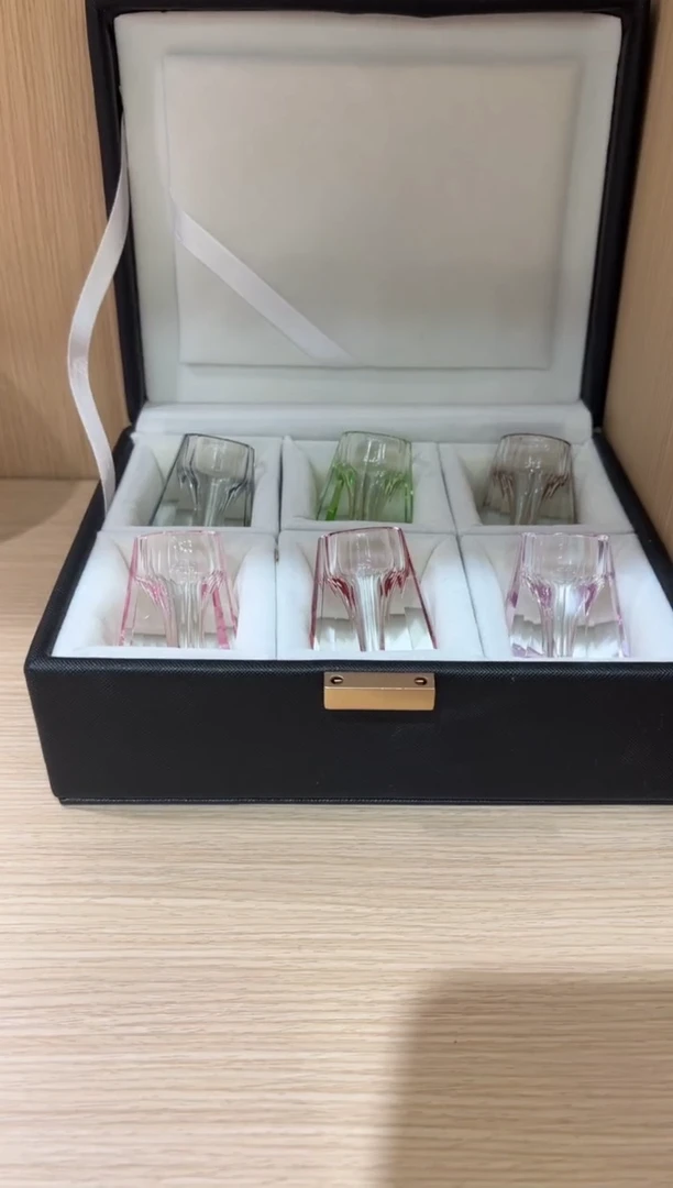 吴**韵六色白酒杯  黑色礼盒
