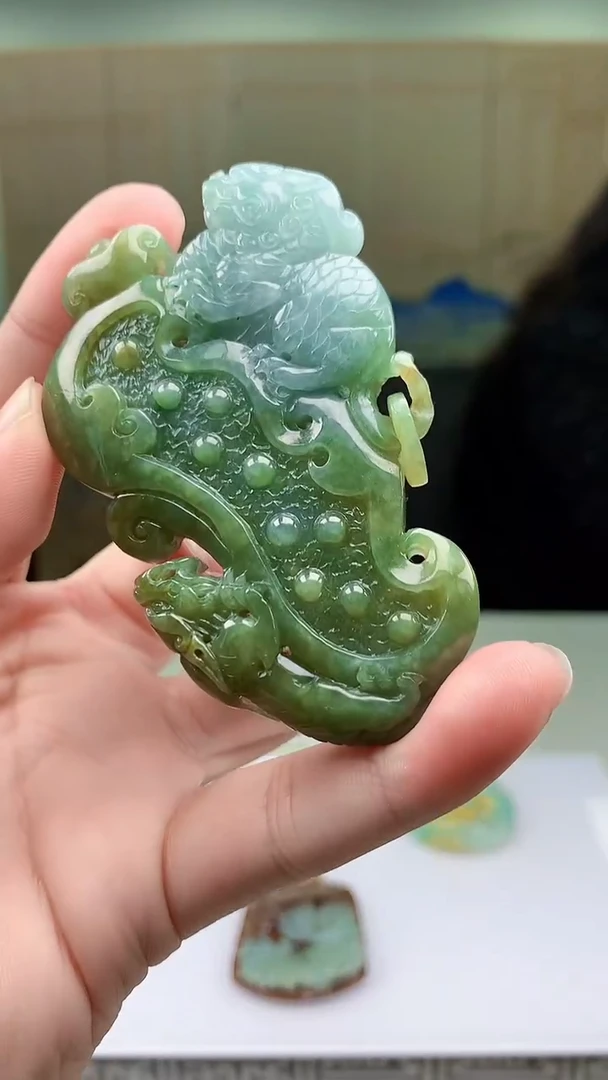 【闪购商品】定制翡翠未镶嵌4829bb-毛货挂件106