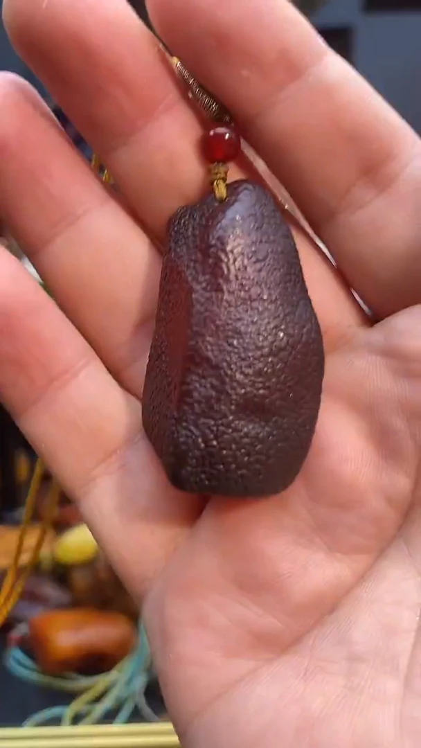 琥珀颈饰未镶嵌吊坠