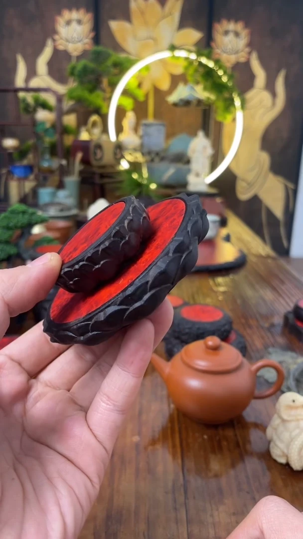 【闪购商品】东非黑黄檀（紫光檀）木艺大，小莲花宝台一套