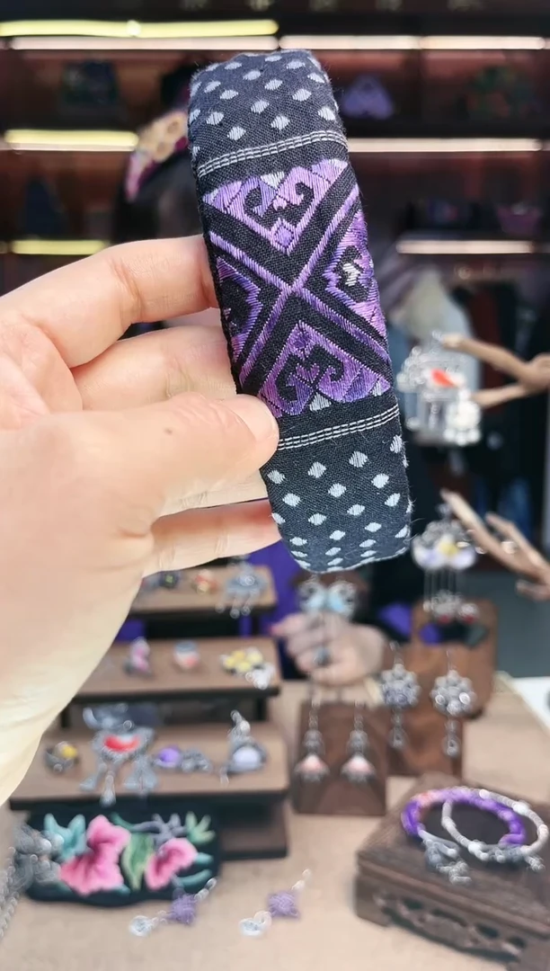 【闪购商品】织绣A05黔东南苗族刺绣