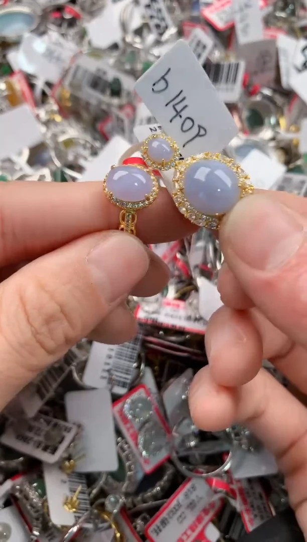 银S925镶嵌戒指翡翠6666       6