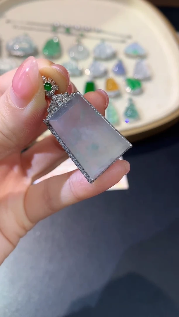 吊坠(不含链)18K金镶嵌翡翠Q02|7980