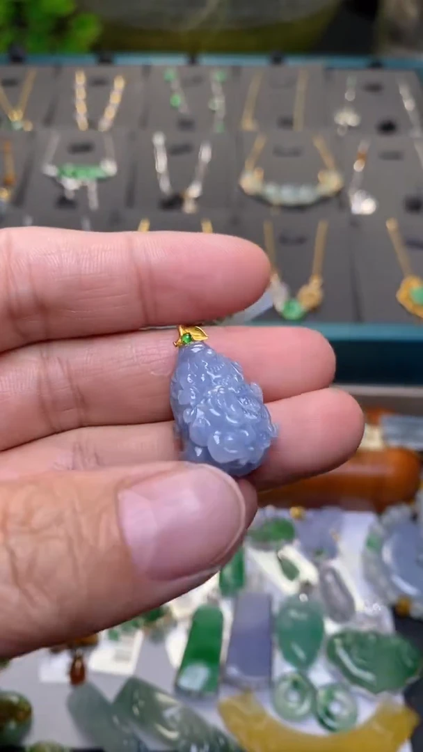 颈饰18K金镶嵌翡翠净货33667