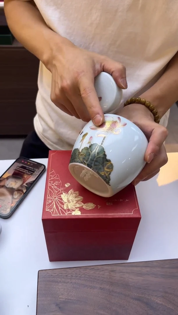 紫砂茶叶罐小号荷花陶瓷罐红色外盒
