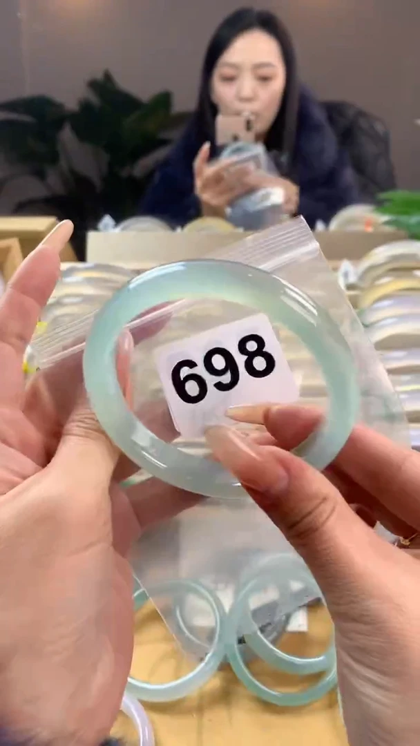 【闪购商品】玛瑙/玉髓手镯未镶嵌698