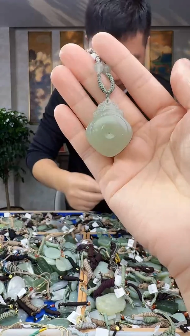 未镶嵌和田玉挂件拍一发一