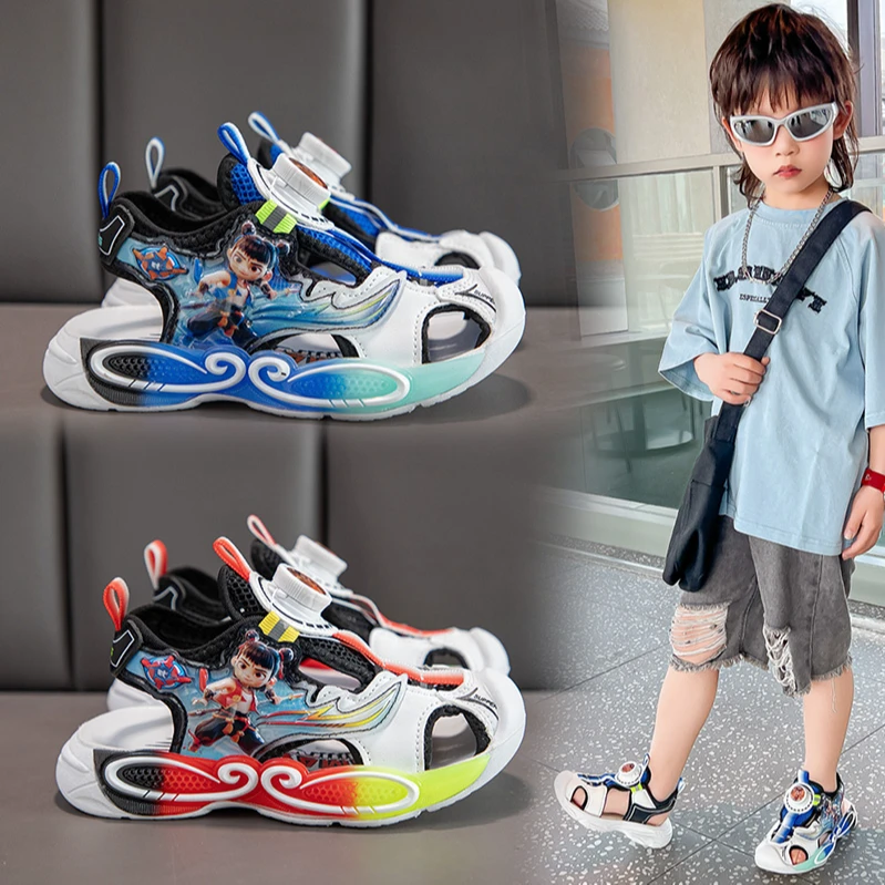 儿童运动凉鞋夏季新款哪吒男童软底防滑沙滩鞋大童女童时尚包头鞋