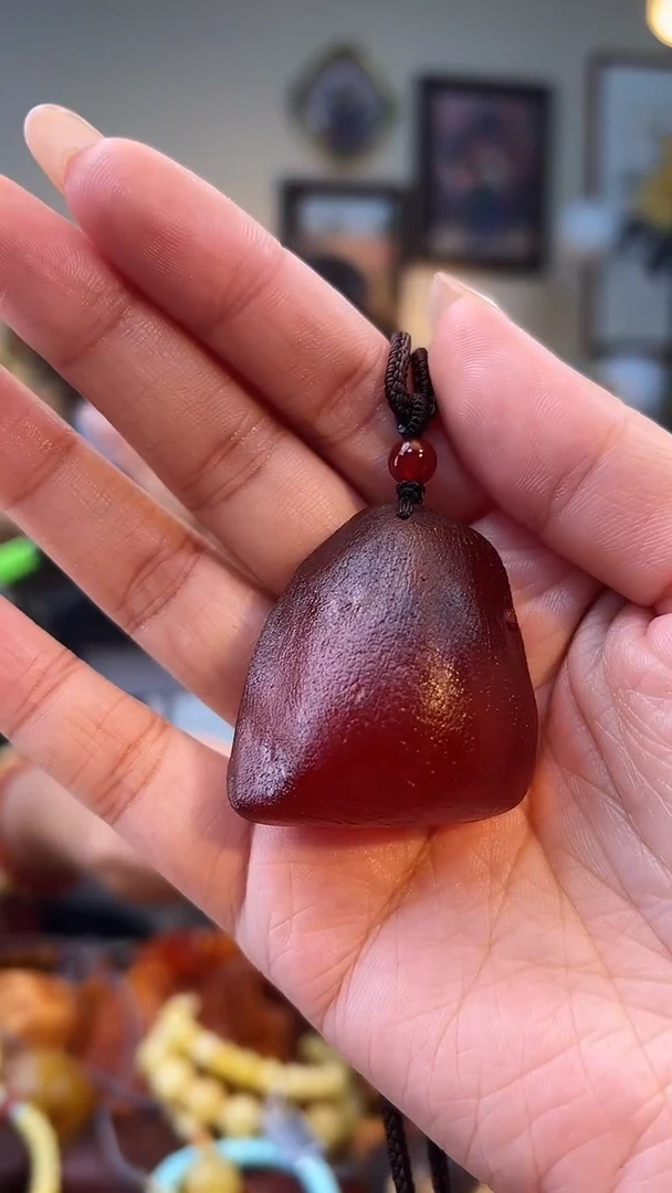 琥珀颈饰未镶嵌吊坠