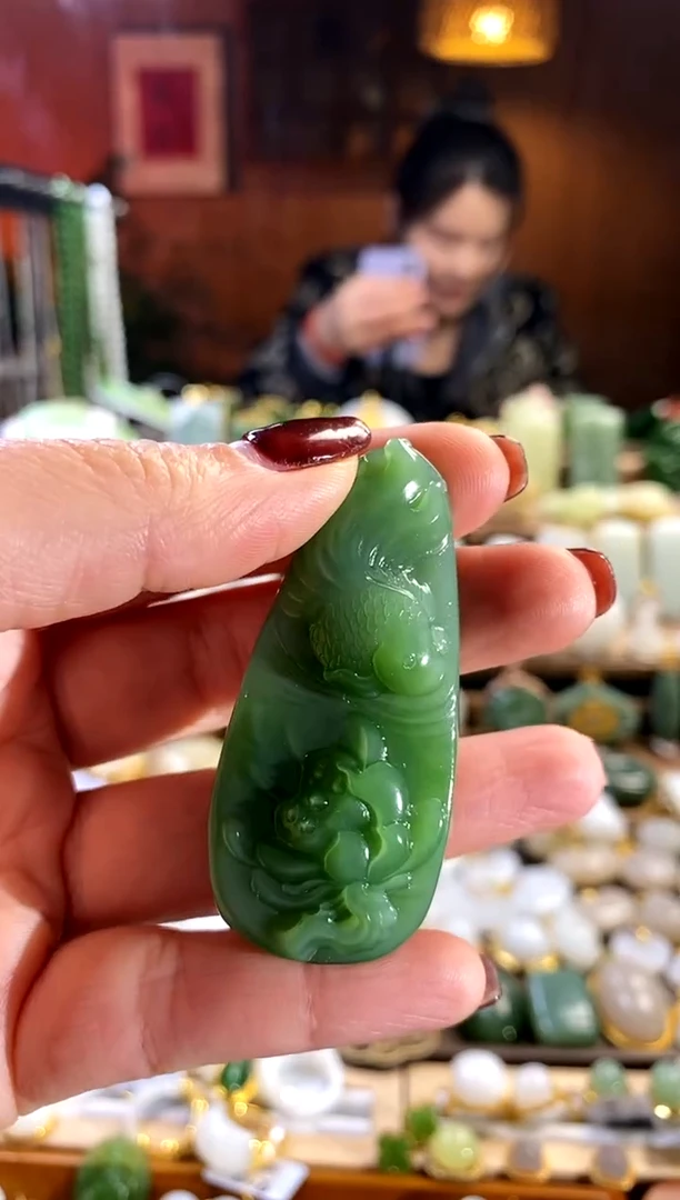 【闪购商品】和田玉吊坠未镶嵌。