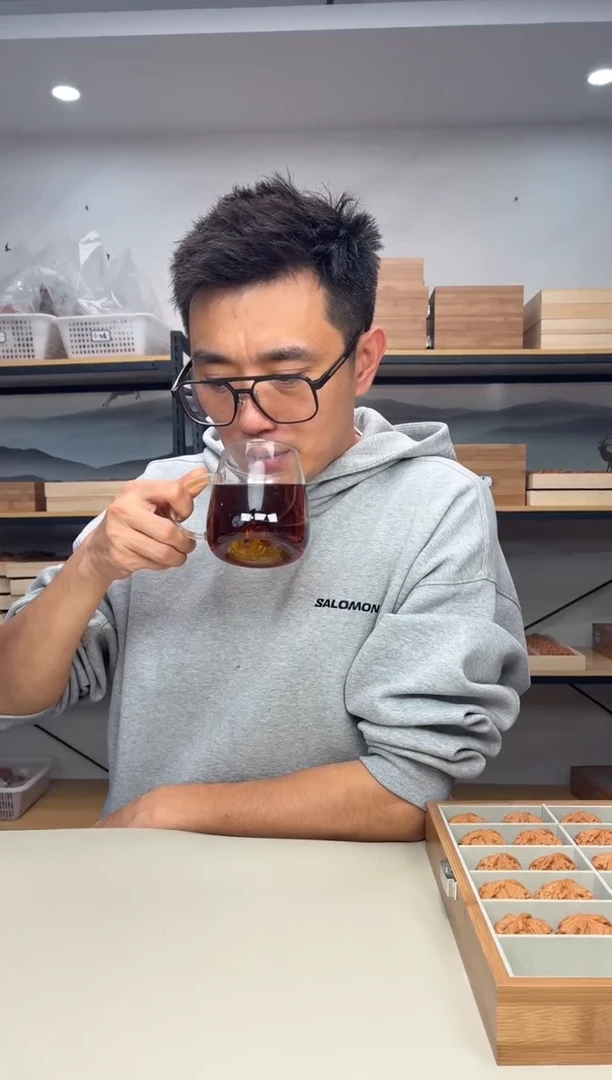 把件文玩核桃O****林小礼物