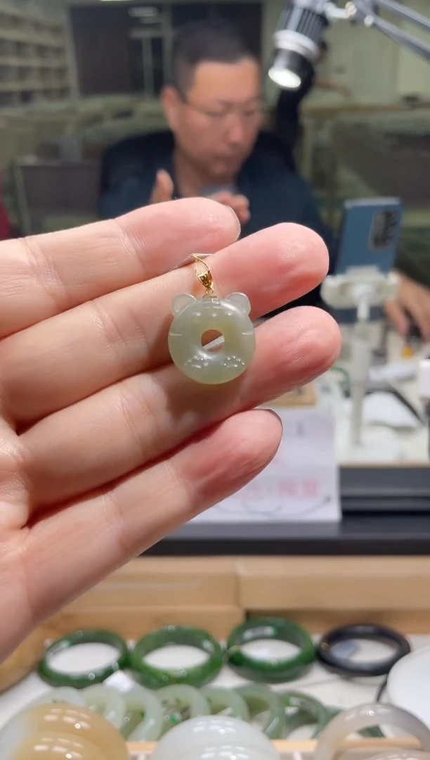 颈饰未镶嵌和田玉老虎多样性发货其一