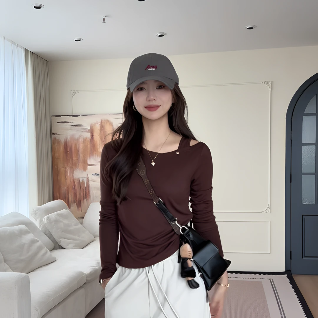 【余欢欢】早秋时尚百搭通勤斜肩侧腰抽褶长袖T恤-YHW50600