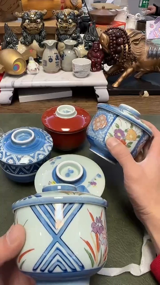 217带款炖盅5只··