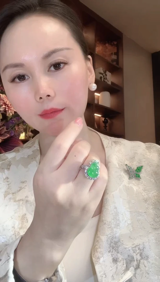 18K金镶嵌戒指翡翠D85