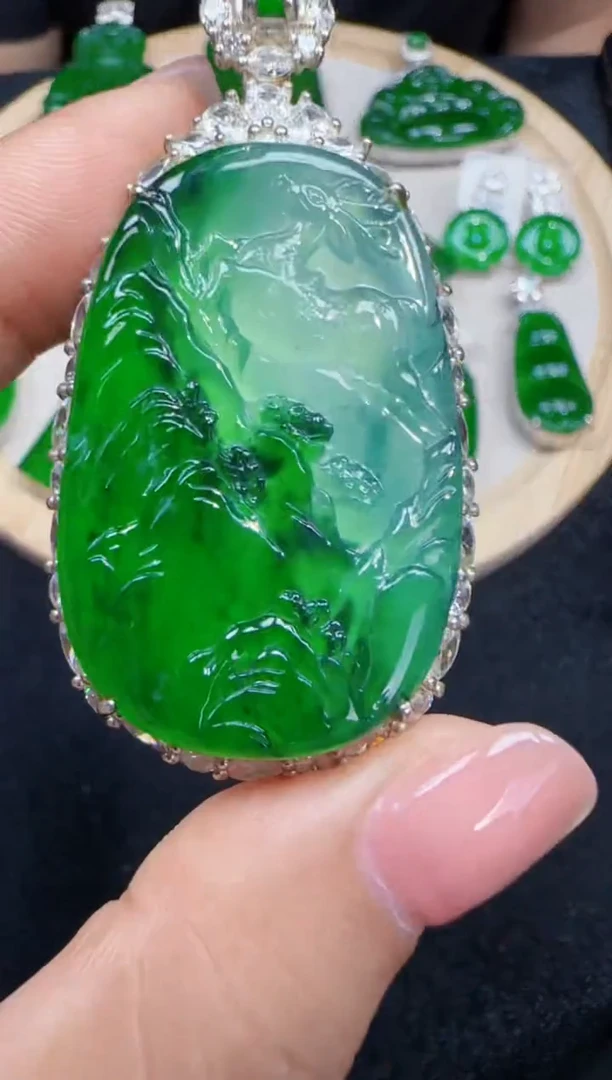 未镶嵌定制翡翠翡翠吊坠78