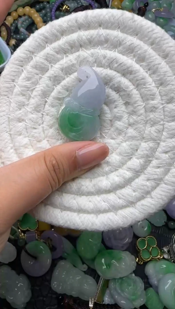 颈饰未镶嵌翡翠缅甸翡翠吊坠