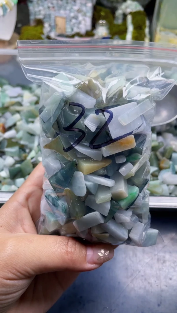 翡翠散珠天然翡翠小号500克32