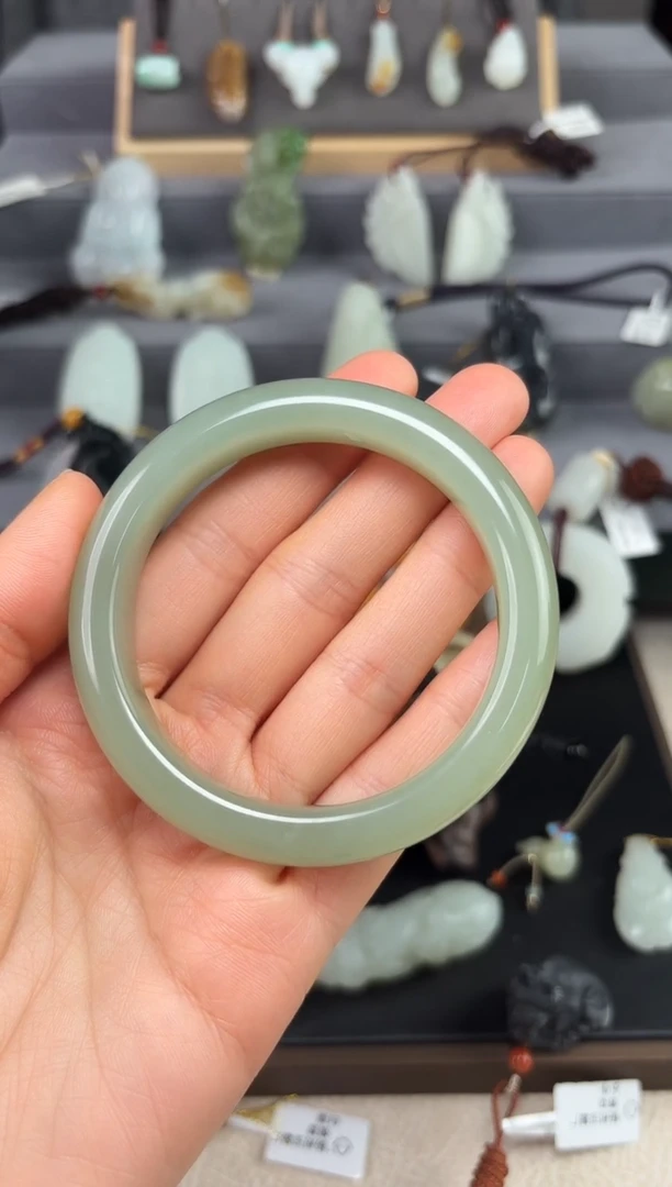 【闪购商品】和田玉手镯未镶嵌手镯