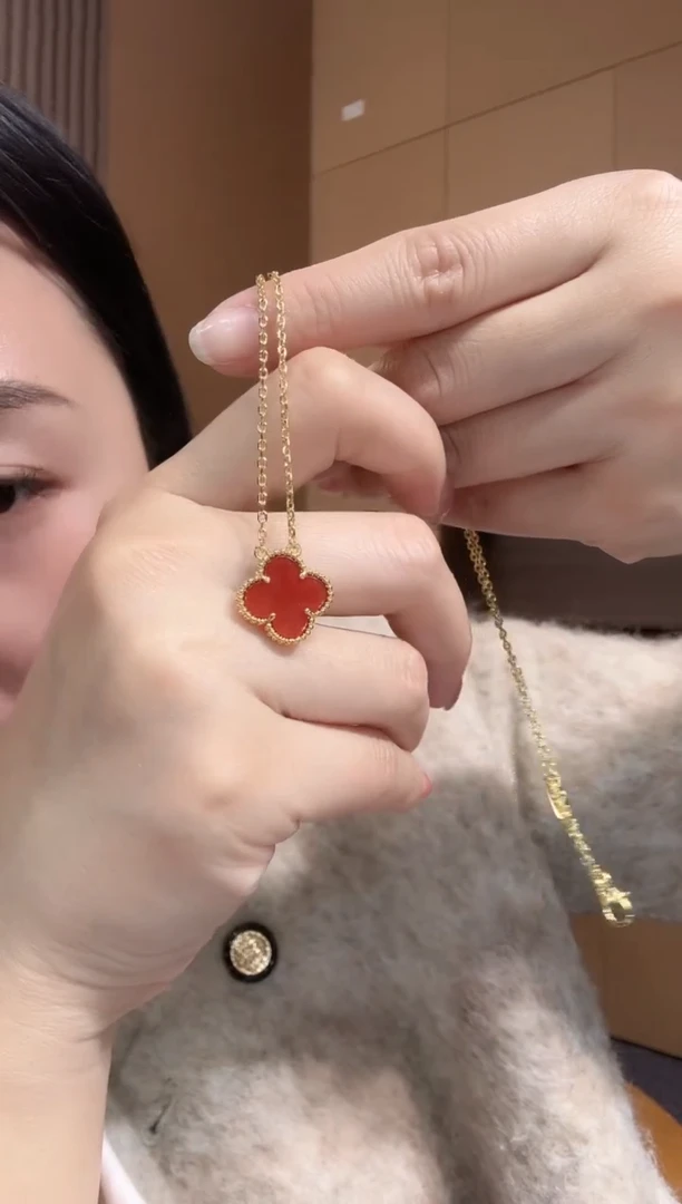 【闪购商品】玛瑙/玉髓手链18K金镶嵌红色k黄，四叶草套链GHJ