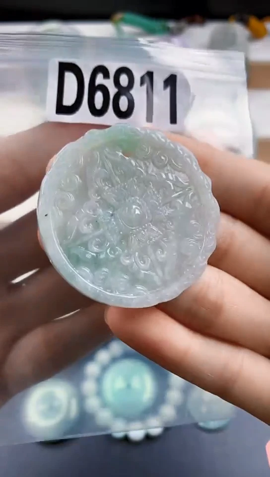 颈饰未镶嵌翡翠天然翡翠吊坠挂件