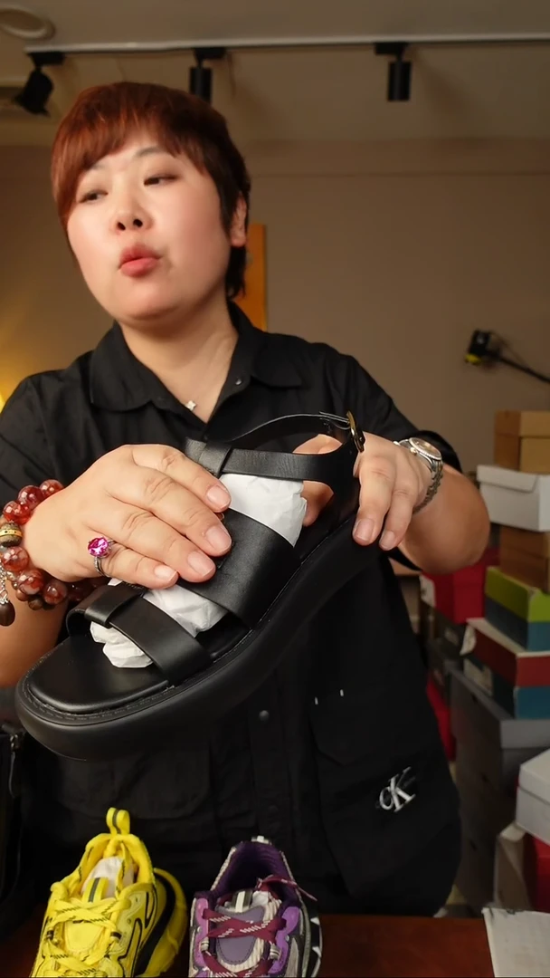 豆豆鞋名品 牛皮凉39码