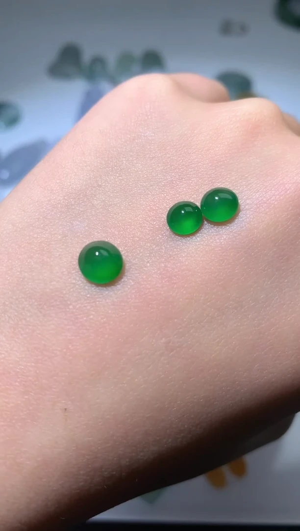 未镶嵌定制翡翠烟**?毛货