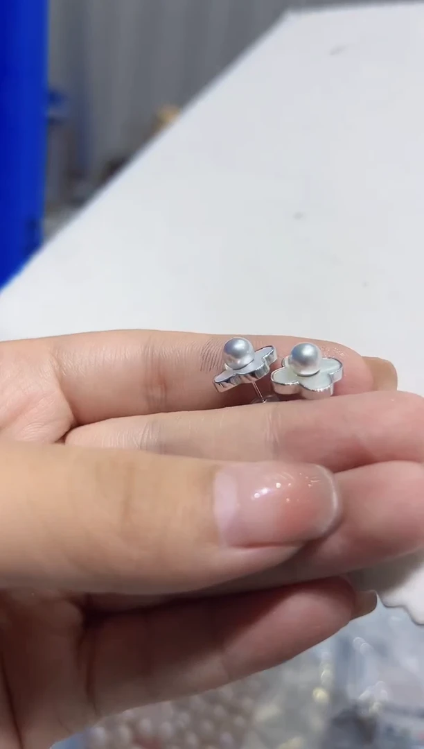 银S925镶嵌海水珍珠耳钉73