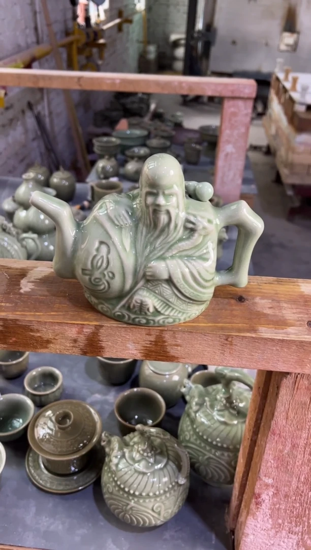 微瑕耀州窑两心壶