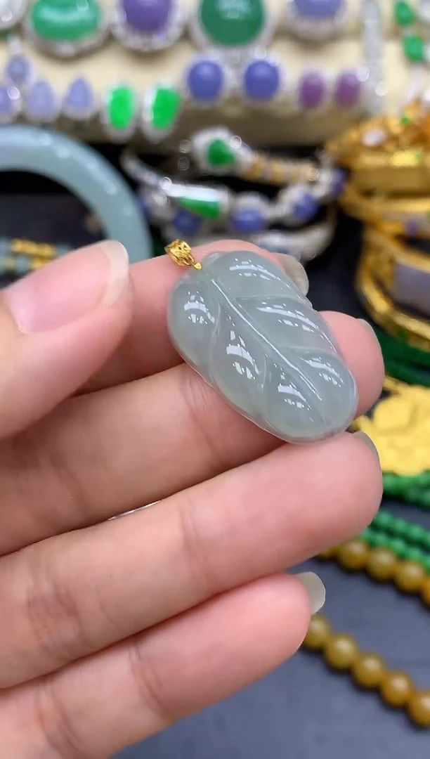 颈饰18K金镶嵌翡翠381-中国好珍宝