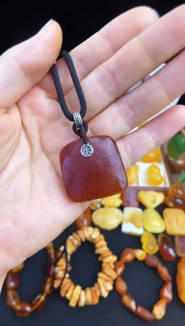 未镶嵌琥珀珠宝奇石柒月