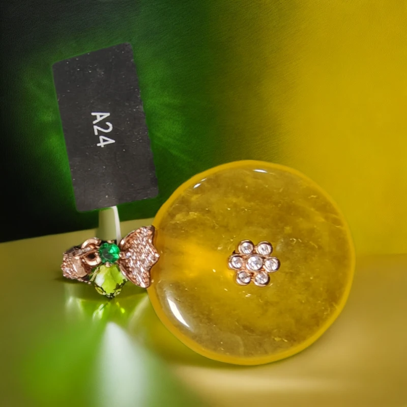 A24黄色平安扣吊坠毛衣链