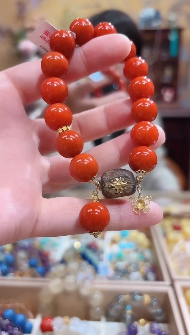 18K金镶嵌手串南红玛瑙设计款珠串12+