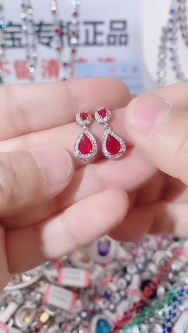 未镶嵌耳饰红宝石