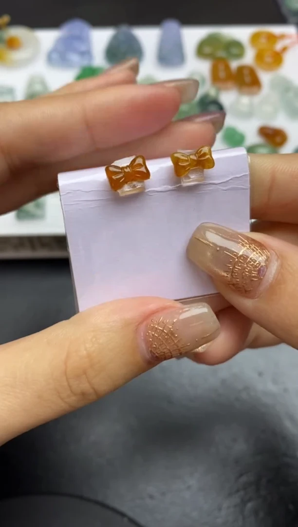 【闪购商品】定制翡翠未镶嵌翡翠毛货~